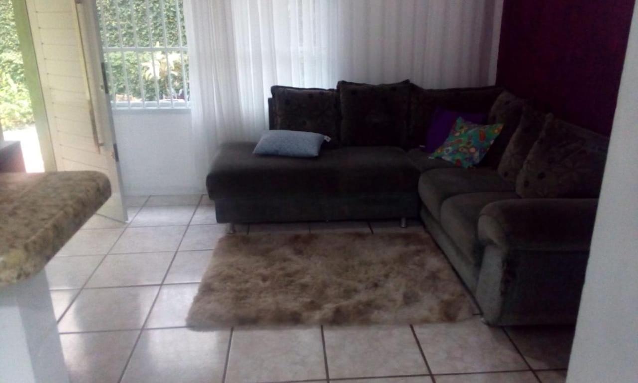 Charmoso Apto Com Clima De Casa Em Canasvieiras Florianopolis Luaran gambar